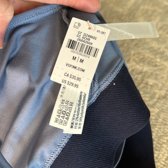 BRAND NEW 🤍 PINK Victoria’s Secret Ultimate Scoop Sports Bra - Picture 4 of 4